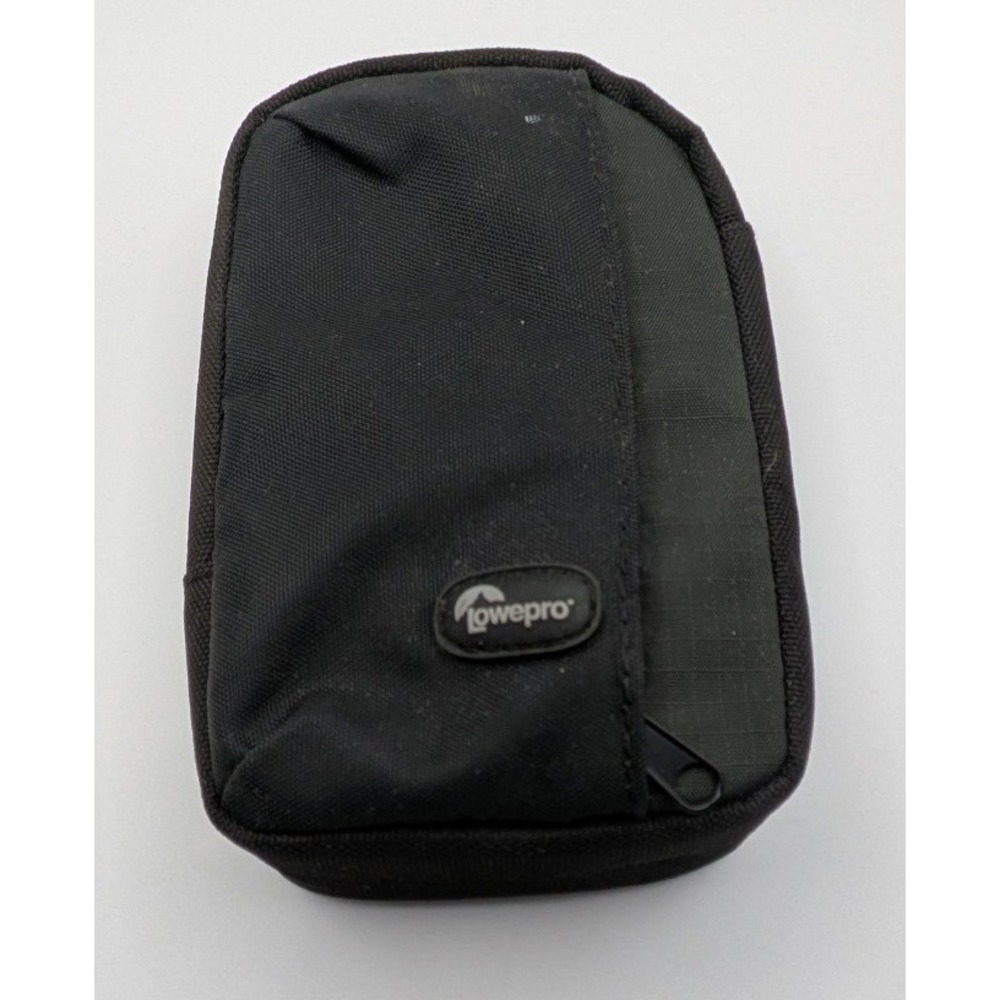 Lowepro Newport 30 Camera Pouch Unisex Small Black Good Padded Belt Loop Case